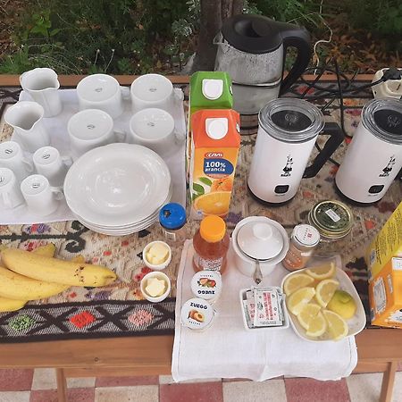 B&B Il Giardino Del Barone Pozzomaggiore Kültér fotó